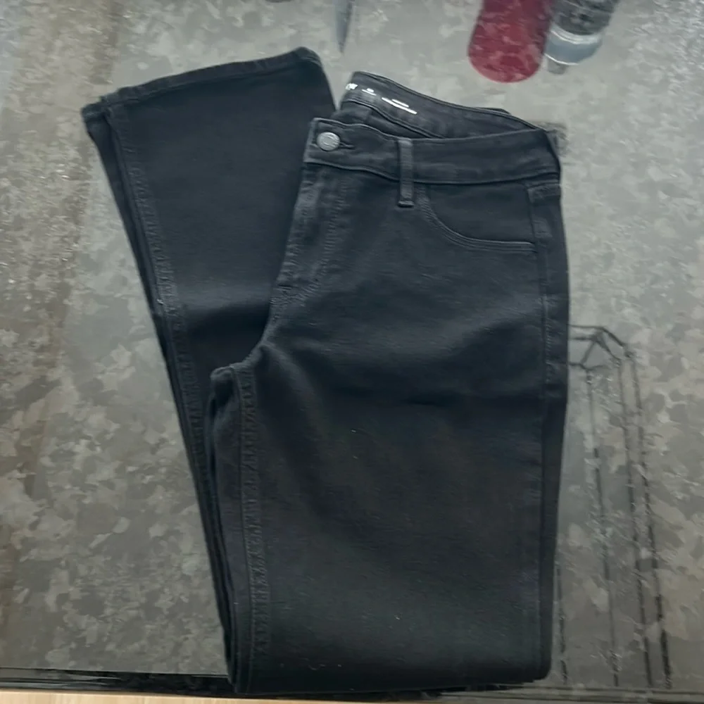 Mid-Rise Wow Boot-Cut Jeans - Picture 3 of 8